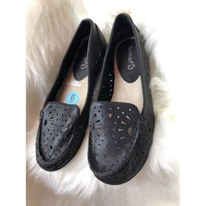 Bare traps moccasins shoes